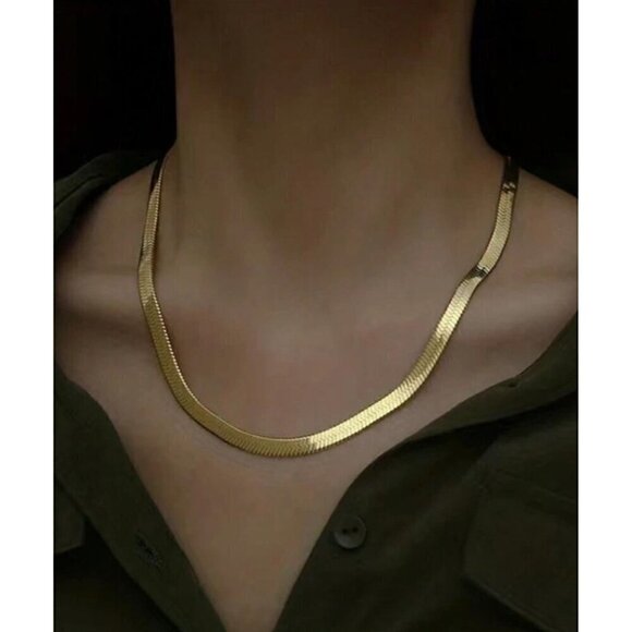 Jewelry - Beautiful 18k Golden Plated Necklace Stainless Steel